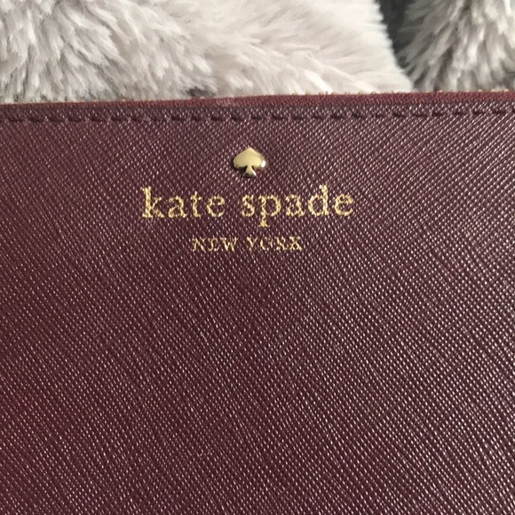 Kate Spade Cedar Street Lacey zip around Wallet - Picture 2 of 7
